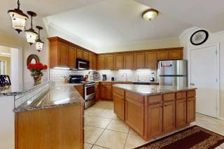 Bright beachfront condo with 2 Gulf-side pools tennis courts & fitness room - 3