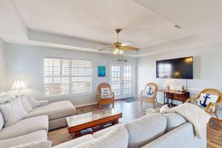 Dog-friendly beachfront home with spacious deck amazing views of the Gulf - 6