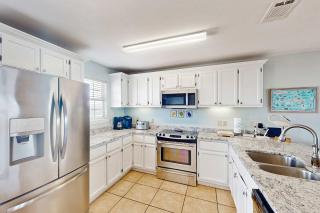 Dog-friendly beachfront home with spacious deck amazing views of the Gulf - 1