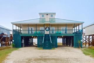 Bayfront home with wraparound deck & great water views - dog-friendly - 9