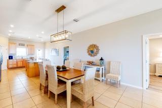Bayfront home with beach access & breathtaking water views - dog-friendly - 4