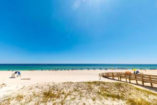 Beachfront beauty with private balcony beach access & shared pool hot tub - 8