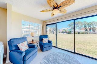 Quiet home with WiFi pool view of water & boardwalk to beach - 5