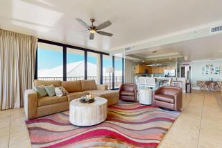 Beachfront condo with indoor & outdoor pools hot tub fitness center tennis - 3