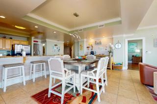 Beachfront condo with indoor & outdoor pools hot tub fitness center tennis - 1