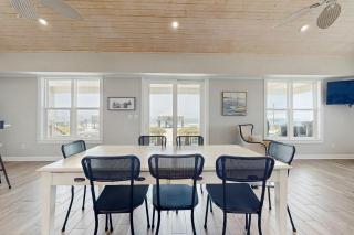Stunning home with direct ocean views private hot tub & grill - dogs welcome - 5