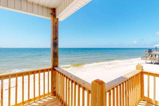Beautiful beach house with Gulf views covered deck central AC and free WiFi - 2