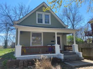 Rose Room - Cottage East - 3
