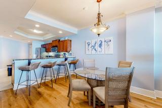 Gulf-front condo with a beach view pools hot tub tennis & fitness room - 6