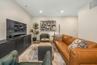 Top Floor Modern Apartment Free Coffee Wifi - 4