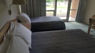 Moe Parklands Motel - Moe - 9