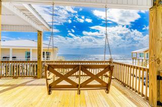 Amazing Gulf-front home on the beach with grill & washer dryer - dog-friendly - 0
