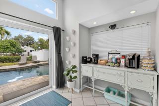 Luxe Siesta Key Home Pool Hot Tub Near Beach - Siesta Key - 1