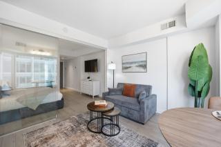 Luxe 1BR, Boutique 5-Star Stay - 9