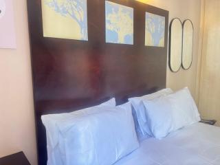 Morden cozy retreat in Maphungubwe hotel - 5