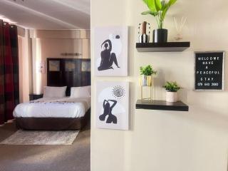 Morden cozy retreat in Maphungubwe hotel - 3