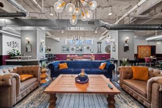 Penthouse in Heart of Downtown Near Convention Center - 3