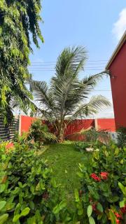 FranGee gold house with cool breeze & solar backup - 5