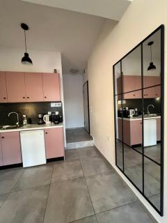 Ælis Suites in Psyrri - Rooftop Access & Acropolis View - Atenas - 6