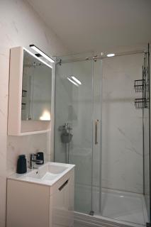 Apartment 84 - 2