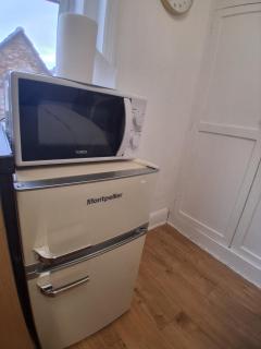 An essential studio flat located in the town centre riverside - 2