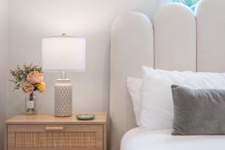 Beautiful 3 Bedrooms Home Full Kitchen and Laundry - 1