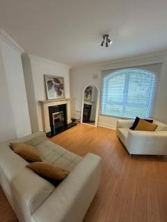 Modern 2BR Apt - Near K Club & Naas Racecourse - 0