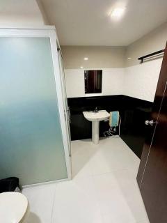 Ultima, Osmeña Blvd, Cebu City, 6000 Cebu - 8