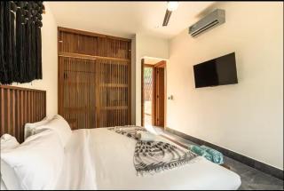 Casa LUV 4BR 4BA Downtown 2 Private Pools - 4