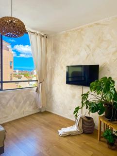 Peaceful & Bright Loft, HEATED POOL, NETFLIX, FREE WIFI & PARKING, TENNIS - 5