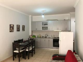 Lon Apartment - 1