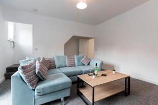 Durham 3BR House Ideal for Contractors - 4