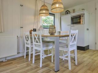 Chalet Sea Birds - 3