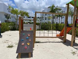 Private Beach Community - White Sands Golf Resort - Modern 2BR Private Pool and Patio - 4