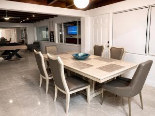 Beautiful Home With Pool in Hollywood - 6