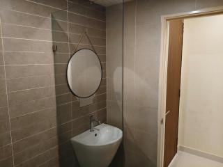 1 Queen Studio Level 8 Kozi Square B8-28 I - 2