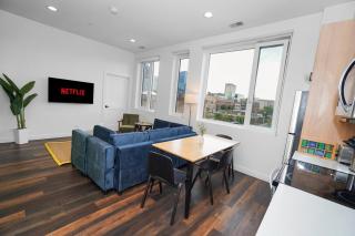 Chicago 4BR 3BA South Getaway Near McCormick Place - 1