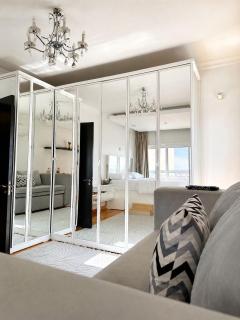 Nile view apt high floor - 5