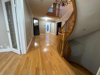 Luxury house 7 bdrms - near airport, sq 1, Private Backyard - 3