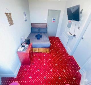 HOTEL BLUE OCEAN - Call For Cheap Prices - Check In Until 3AM - 4