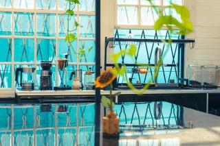The Nomad Hostel - SJO Airport 5 min - Private, WiFi & Premium Coffee - 2