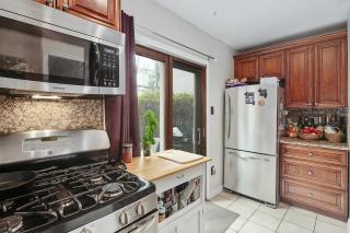 Cozy rowhouse in the quiet Fairmount neighborhood - 4