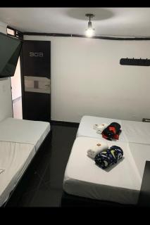 Hotel Praga Medellin - 2