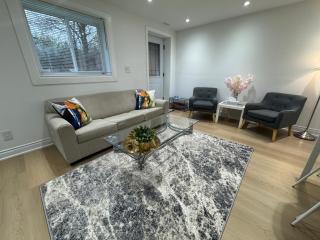 Cozy, brand-new, 2BDR,walkout apt, free parking - 9