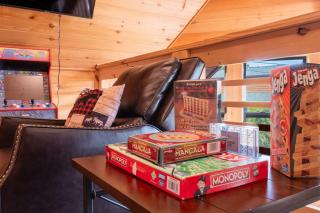 Charming Mountain Dream PrimeLocation Sleeps 8 - 5