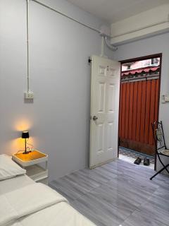 Bangtao rooms mountain view near the beach - 3
