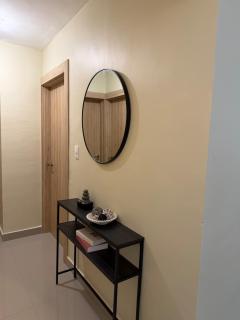 Modern Apt ,Near Airport, Pool ,Parking - 3