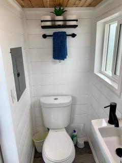 The River's Edge (Tiny Home 3) - 4