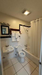 Ada Inn & Suites - 2