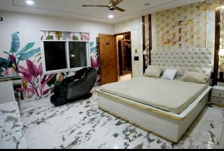 The White Lilly - 8